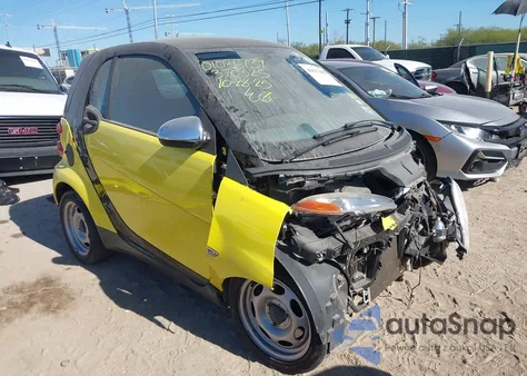 2010 Smart Fortwo Passion/Pure z USA, uszkodzony, nr VIN WMEEJ3BAXAK370325